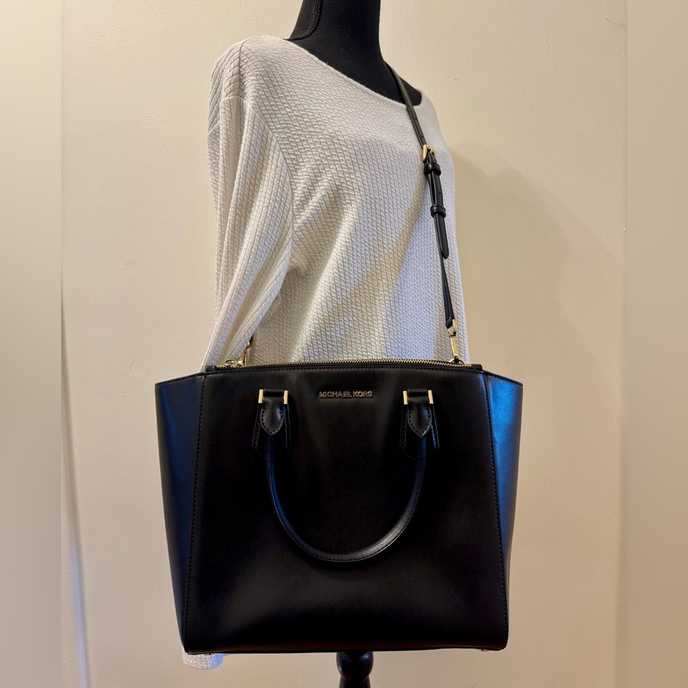 Michael Kors Carolyn Large Tote Satchel Crossbody Bag Black/Leather